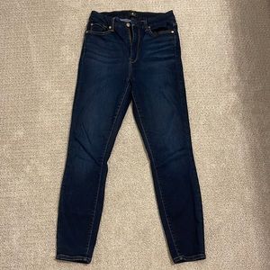 Seven for all mankind high rise ankle skinny Jean. Size 28